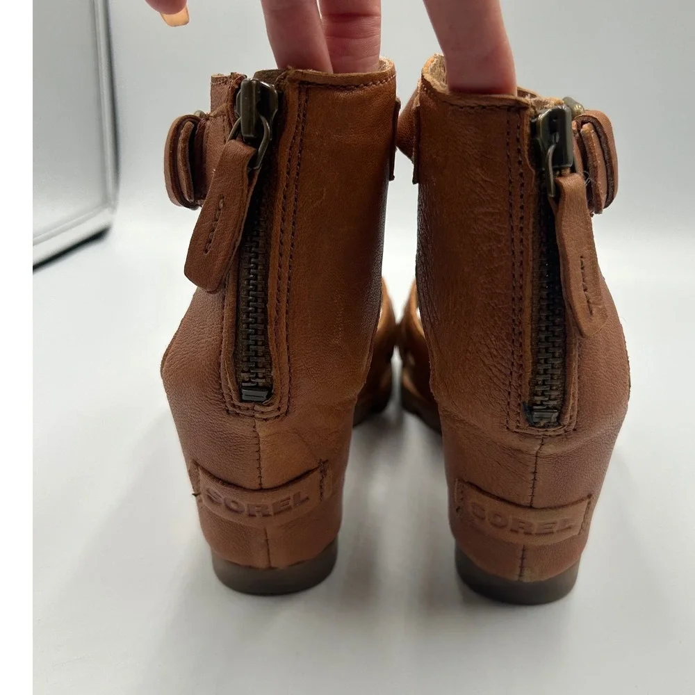 Sorel Joanie Sandal II Tan Leather Wedge Criss Cross Ankle Strap Size 8